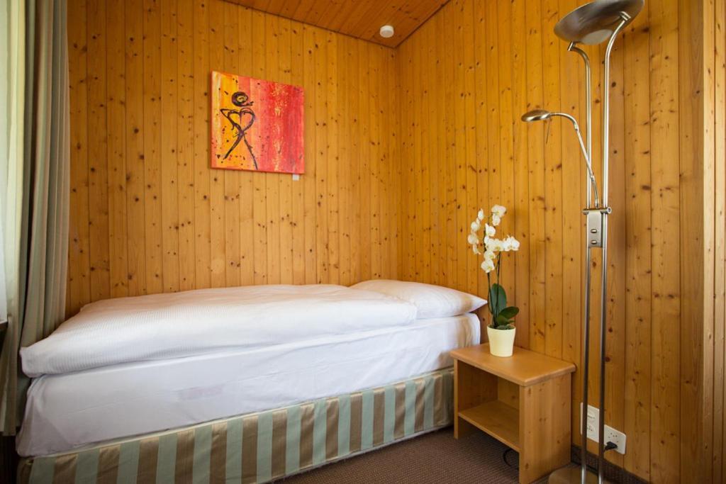 Sonnegg Hotel Zweisimmen Szoba fotó