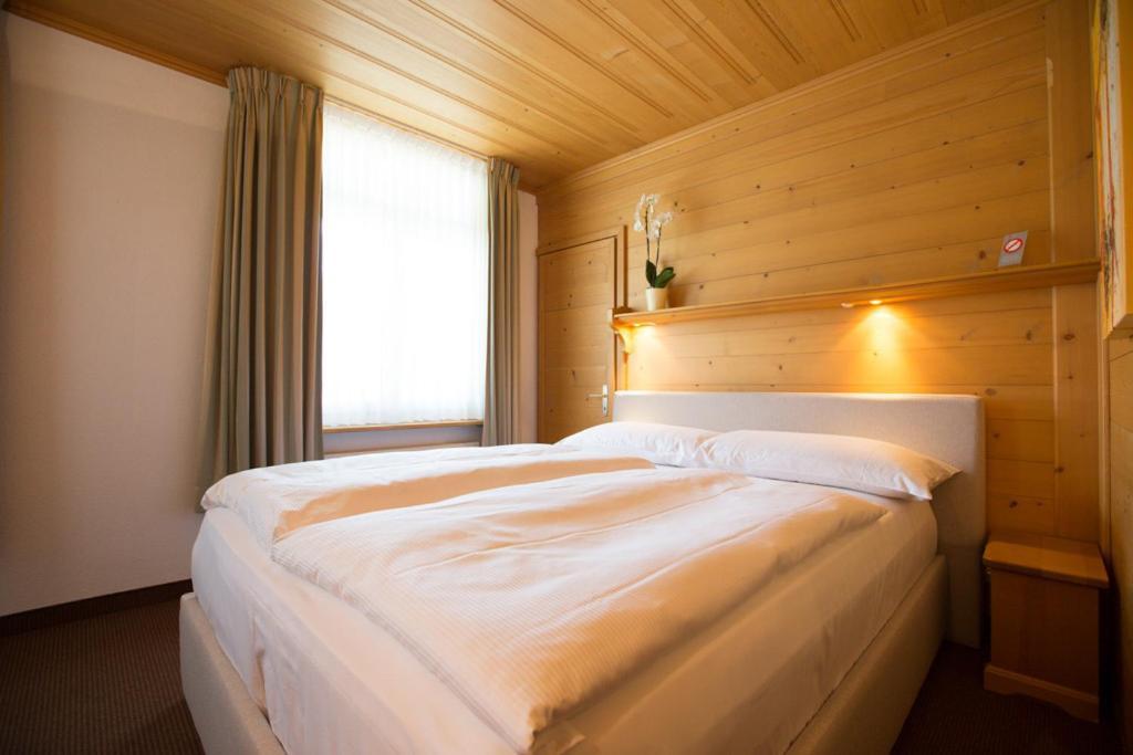 Sonnegg Hotel Zweisimmen Szoba fotó
