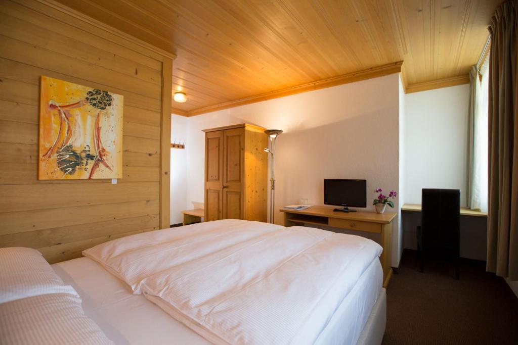 Sonnegg Hotel Zweisimmen Szoba fotó